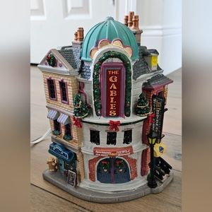 Lemax The Gables Apartments Christmas Village Light Up Display